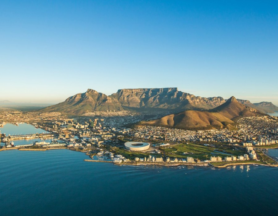 table-mountain-blackgirlstravel-south-arfica black travel groups south africa
